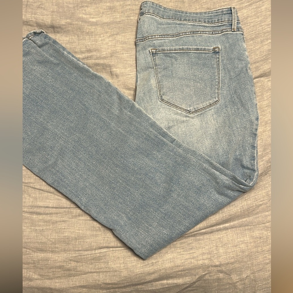 Old Navy Light Wash Jeans Size 16